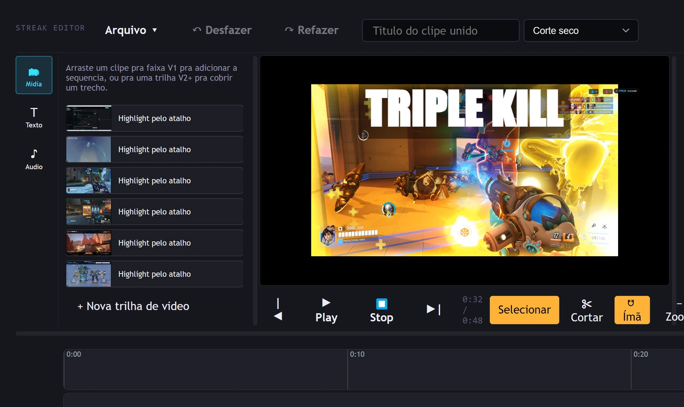 Editor do Streak com três clipes na linha do tempo, uma faixa de texto escrita TRIPLE KILL e o quadro da partida no preview.